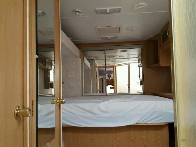 4YDF3282214054491 - 2001 KEYSTONE MONTANA WHITE photo 5