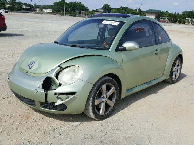 3VWSW31C66M412458 - 2006 VOLKSWAGEN NEW BEETLE GREEN photo 2