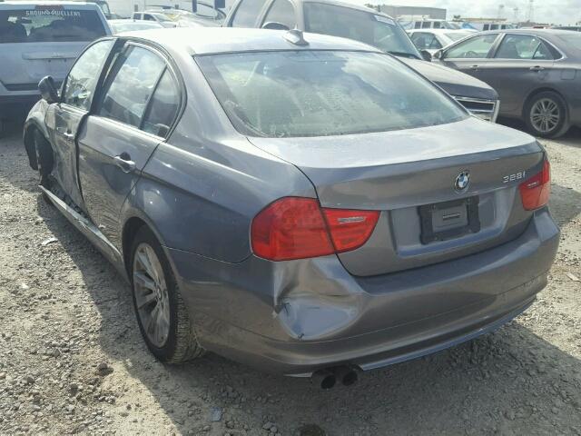 WBAPH7C52BE677111 - 2011 BMW 328 I GRAY photo 3