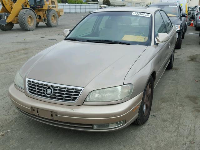 W06VR54R8YR027215 - 2000 CADILLAC CATERA GOLD photo 2