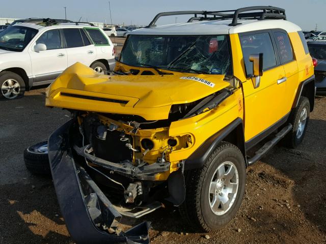 JTEBU11F470044692 - 2007 TOYOTA FJ CRUISER YELLOW photo 2