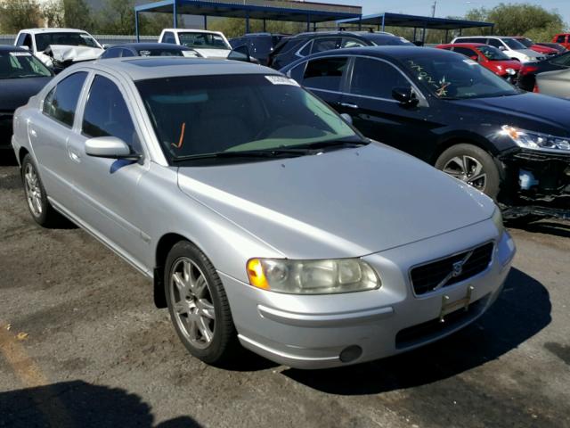 YV1RS592452479337 - 2005 VOLVO S60 2.5T SILVER photo 1