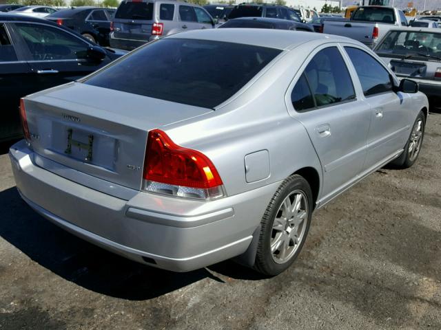 YV1RS592452479337 - 2005 VOLVO S60 2.5T SILVER photo 4