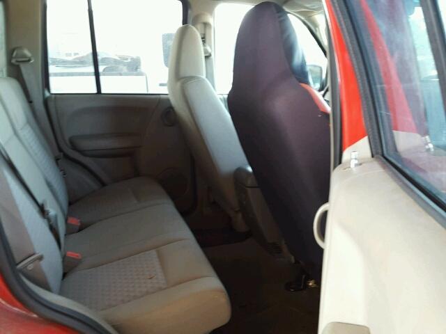 1J4GK48K35W517197 - 2005 JEEP LIBERTY SP RED photo 6