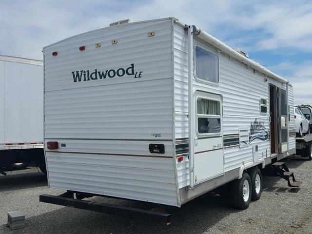4X4TWDE204A233853 - 2004 WILDWOOD TRAILER WHITE photo 4