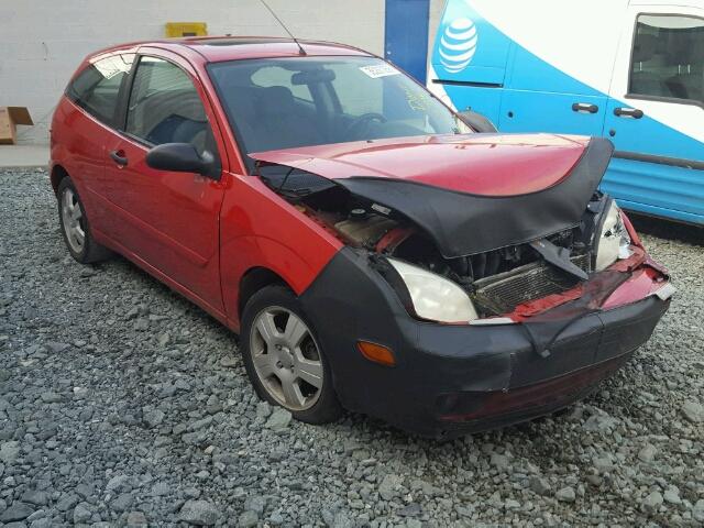 3FAFP31N25R145684 - 2005 FORD FOCUS ZX3 RED photo 1