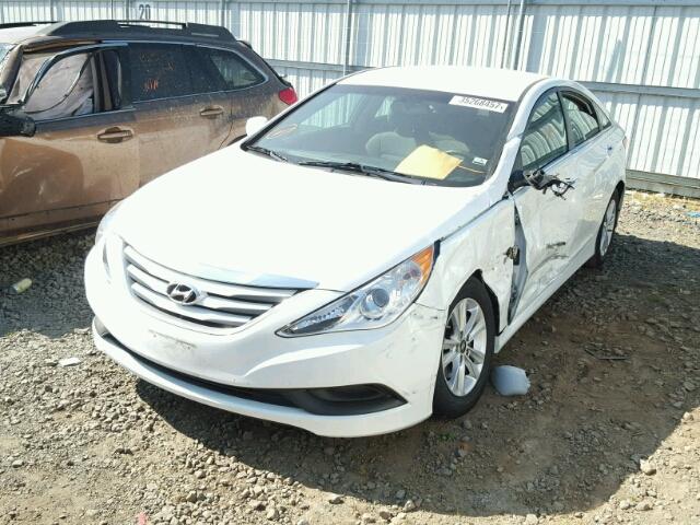 5NPEB4AC5EH933712 - 2014 HYUNDAI SONATA GLS WHITE photo 2