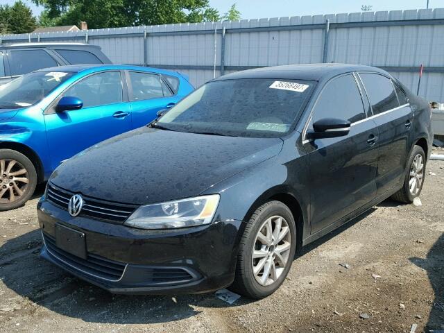 3VWDP7AJ7DM351212 - 2013 VOLKSWAGEN JETTA SE 黑色 照片 2