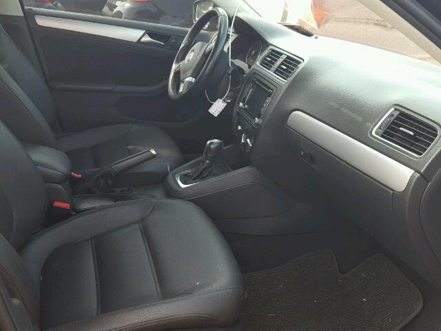 3VWDP7AJ7DM351212 - 2013 VOLKSWAGEN JETTA SE 黑色 照片 5