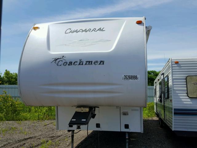 1TC3B059451301472 - 2005 COACH TRAILER WHITE photo 9