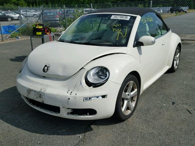 3VWFF31Y37M418684 - 2007 VOLKSWAGEN NEW BEETLE 白色 照片 2