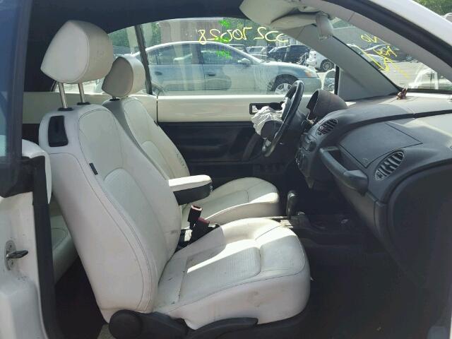 3VWFF31Y37M418684 - 2007 VOLKSWAGEN NEW BEETLE 白色 照片 5