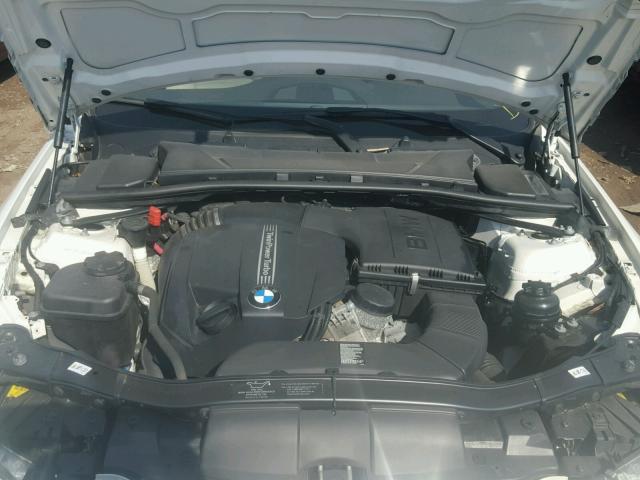 WBADX7C50BE743046 - 2011 BMW 335 I WHITE photo 7