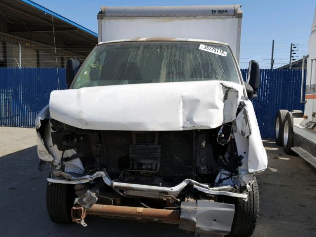 1GDGG31V761906005 - 2006 GMC SAVANA CUT WHITE photo 10