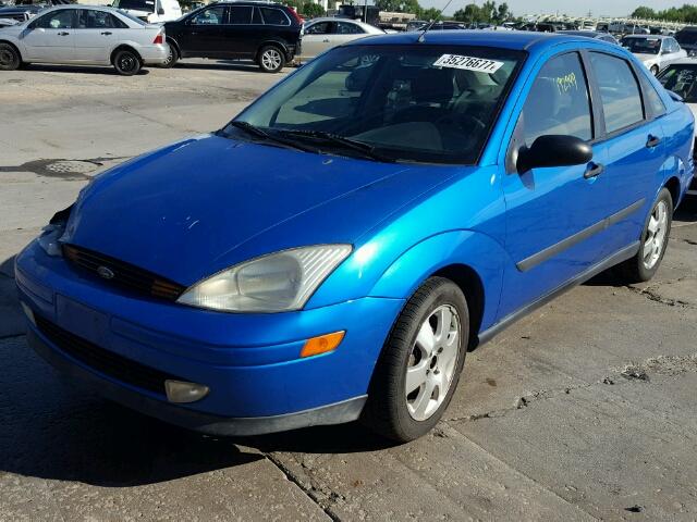 1FAFP34341W273202 - 2001 FORD FOCUS SE BLUE photo 2