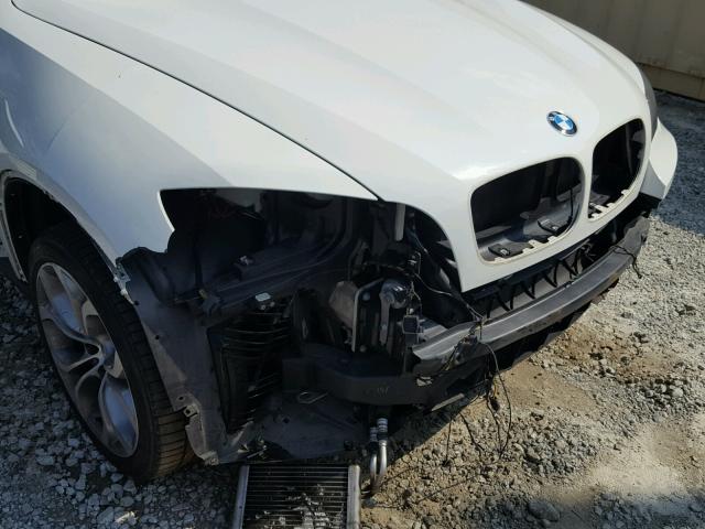 5UXFG8C54BLZ96429 - 2011 BMW X6 XDRIVE5 WHITE photo 9