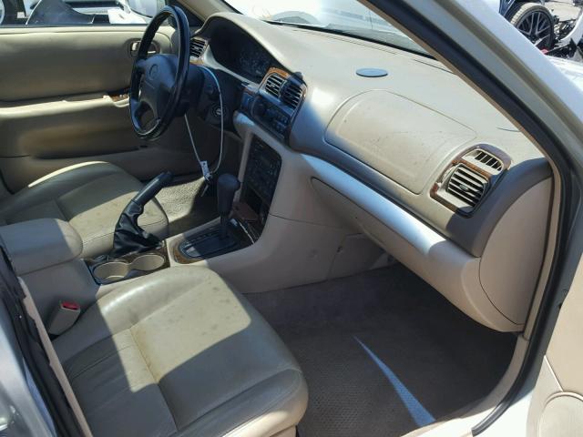 1YVGF22D2X5819298 - 1999 MAZDA 626 ES GRAY photo 5