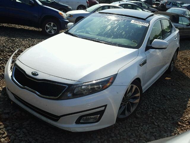 5XXGR4A65FG435537 - 2015 KIA OPTIMA SX WHITE photo 2