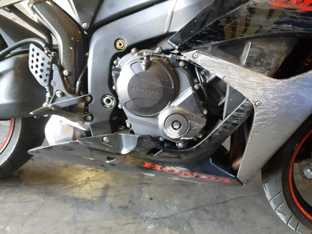 JH2PC40027M008690 - 2007 HONDA CBR600 RR BLACK photo 7