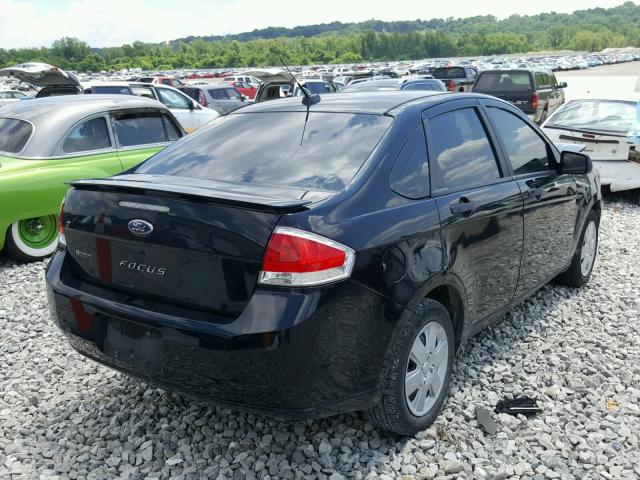 1FAHP34NX8W106931 - 2008 FORD FOCUS S/SE BLACK photo 4