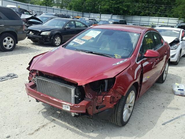 1G4PP5SK5D4109375 - 2013 BUICK VERANO RED photo 2