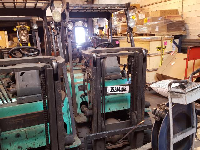 AF82D00752 - 2002 MITSUBISHI FORKLIFT GREEN photo 1