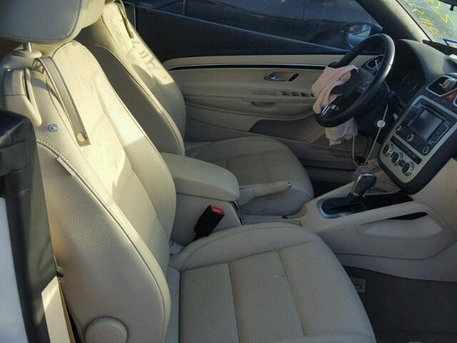 WVWBW8AH7EV002882 - 2014 VOLKSWAGEN EOS KOMFOR 白色 照片 5