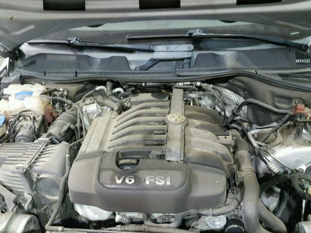 WVGFF9BP3BD001027 - 2011 VOLKSWAGEN TOUAREG V6 SILVER photo 7