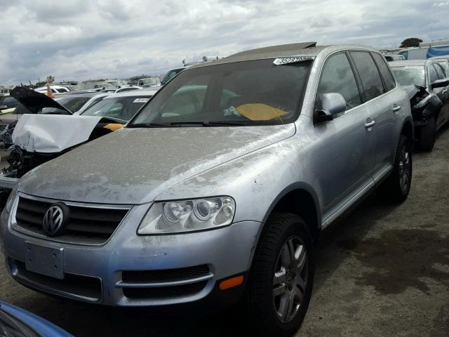 WVGCM67LX4D018682 - 2004 VOLKSWAGEN TOUAREG 4. SILVER photo 2