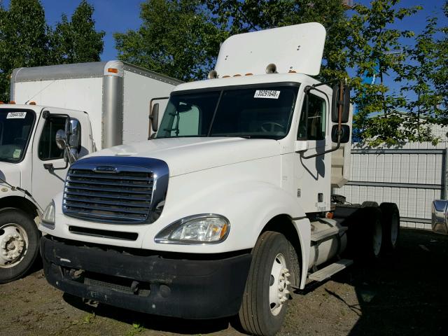 1FUJA6CK37PX17858 - 2007 FREIGHTLINER CONVENTION WHITE photo 2