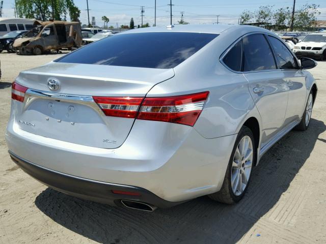 4T1BK1EB5DU029930 - 2013 TOYOTA AVALON BAS Silber Foto 4