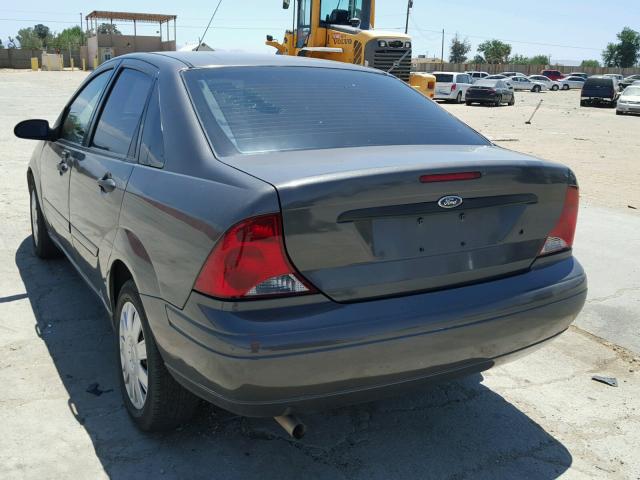 1FAFP34ZX4W188289 - 2004 FORD FOCUS SE C GRAY photo 3