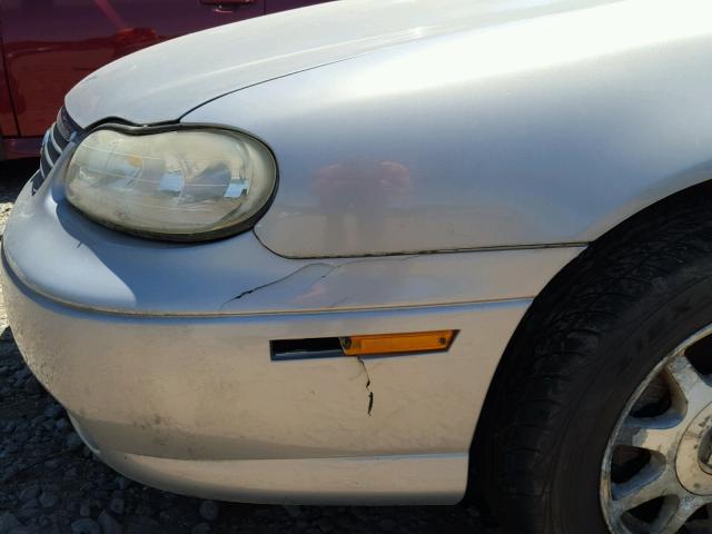 1G1NE52M7W6152750 - 1998 CHEVROLET MALIBU LS SILVER photo 9