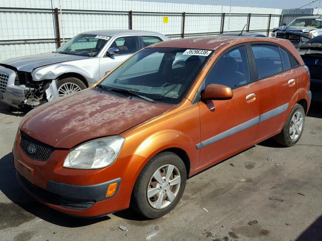 KNADE163086345111 - 2008 KIA RIO 5 SX ORANGE photo 2