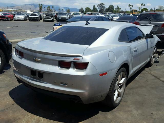 2G1FC1EDXB9102703 - 2011 CHEVROLET CAMARO LT SILVER photo 4