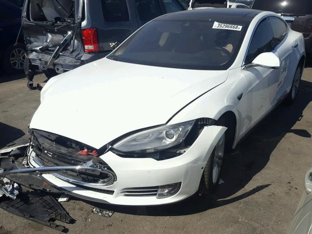 5YJSA1H19EFP62678 - 2014 TESLA MODEL S WHITE photo 2