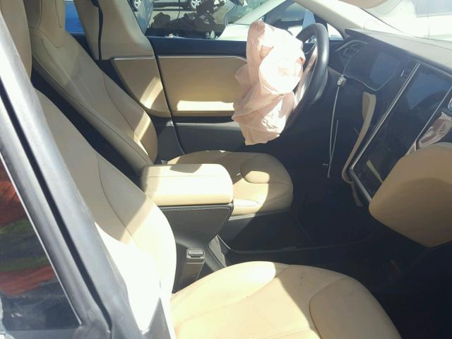 5YJSA1H19EFP62678 - 2014 TESLA MODEL S 白色 照片 5