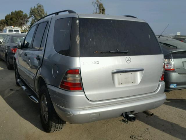 4JGAB54E9YA176516 - 2000 MERCEDES-BENZ ML 320 SILVER photo 3