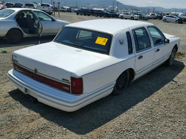 1LNLM81W9NY703278 - 1992 LINCOLN TOWN CAR E WHITE photo 4