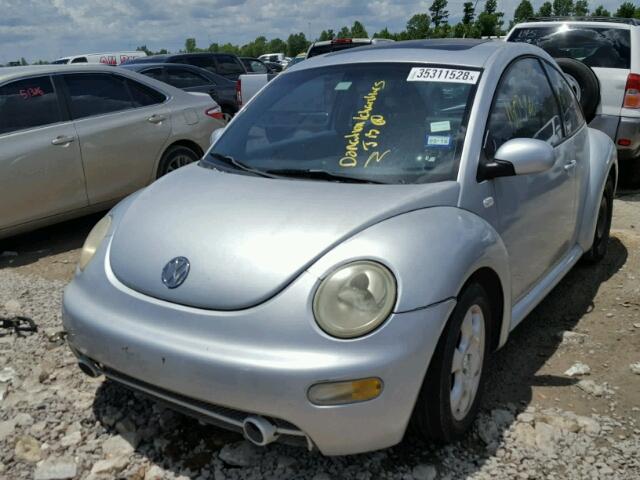 3VWCB21C22M418424 - 2002 VOLKSWAGEN NEW BEETLE 银色 照片 2