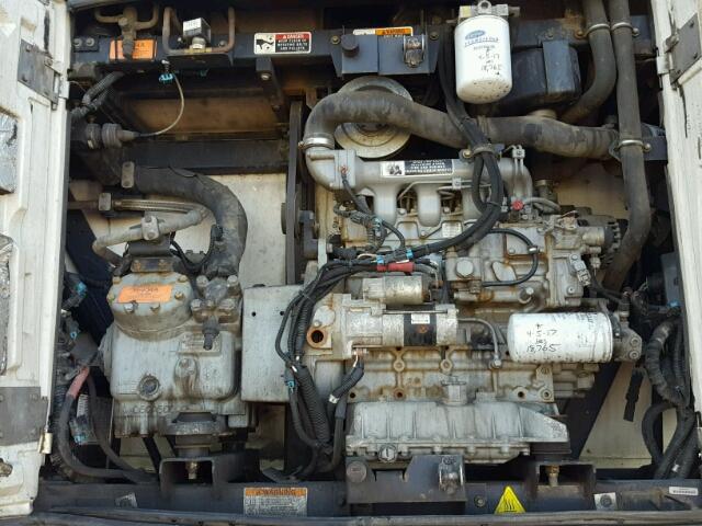 1UYVS2533BU052010 - 2011 UTILITY TRAILER WHITE photo 7