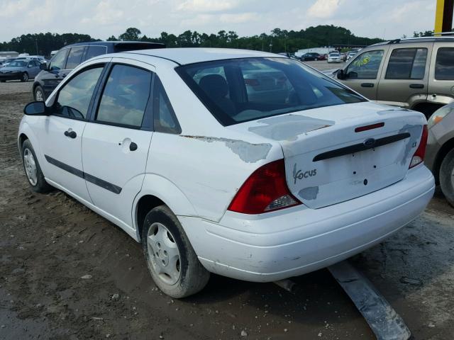 1FAFP33P5YW375722 - 2000 FORD FOCUS LX WHITE photo 3