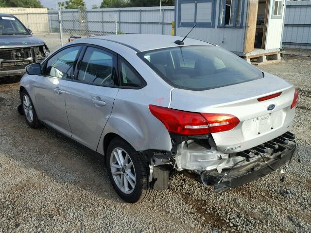 1FADP3F27GL254228 - 2016 FORD FOCUS SE SILVER photo 3