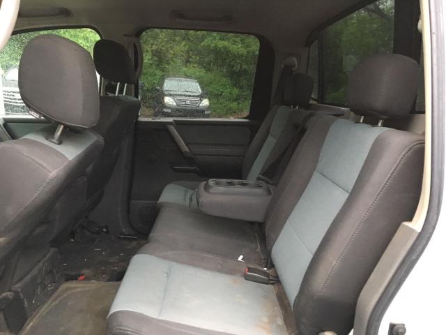 1N6AA07B46N552716 - 2006 NISSAN TITAN XE WHITE photo 8