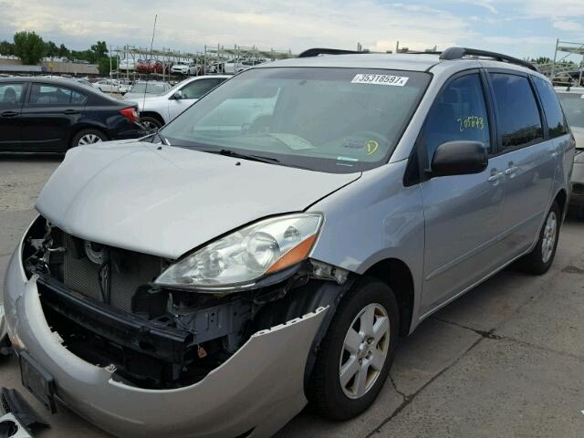 5TDZA23C26S570805 - 2006 TOYOTA SIENNA CE SILVER photo 2