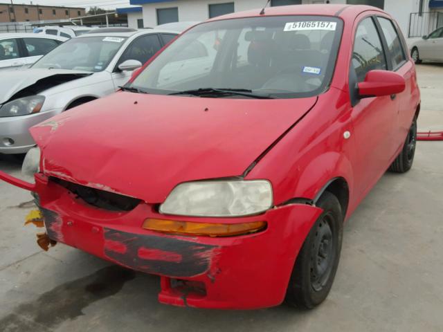 KL1TD66666B626835 - 2006 CHEVROLET AVEO BASE RED photo 2