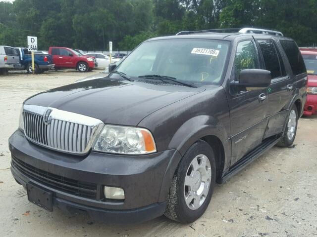 5LMFU27556LJ09551 - 2006 LINCOLN NAVIGATOR BROWN photo 2