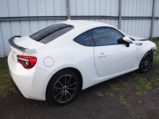 JF1ZCAC18H9600609 - 2017 SUBARU BRZ 2.0 LI WHITE photo 4