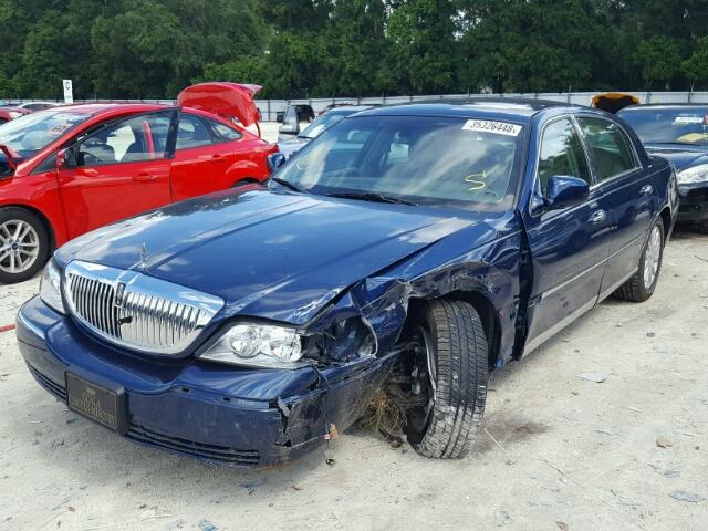 1LNHM81V67Y609486 - 2007 LINCOLN TOWN CAR S BLUE photo 2