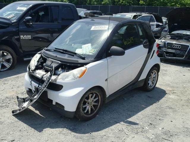 WMEEK3BA1AK346847 - 2010 SMART FORTWO PAS 白色 照片 2